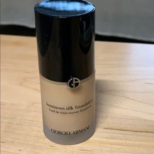Luminous silk Fundation -Giorgio Armani
